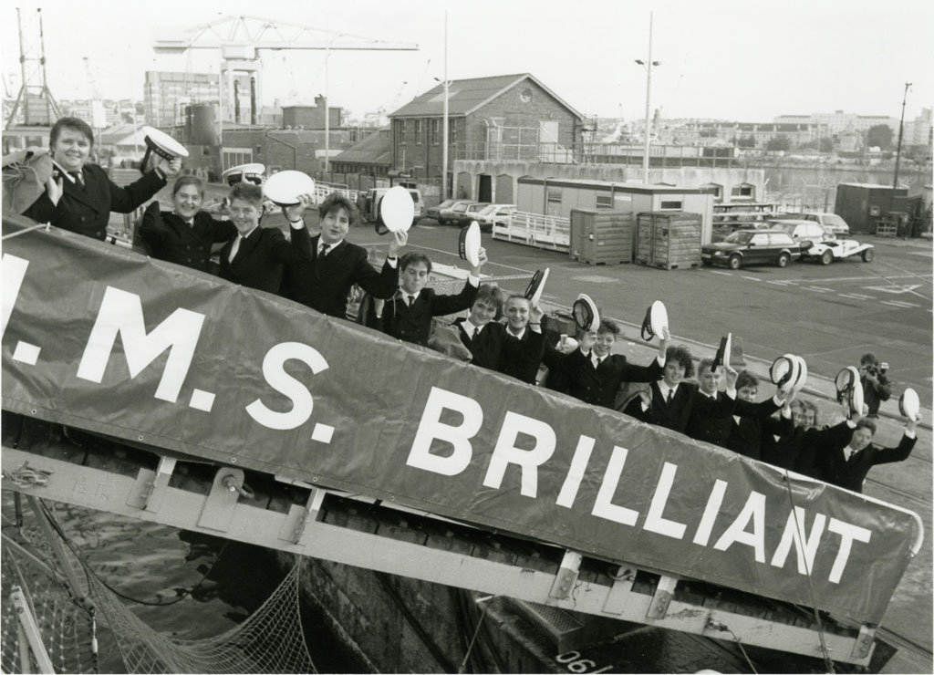 #OnThisDay 1990 the first women to serve as ship’s company in a @RoyalNavy ship joined the Type 22 Frigate, HMS BRILLIANT @HMNBDevonport @womenindefence @navy_women