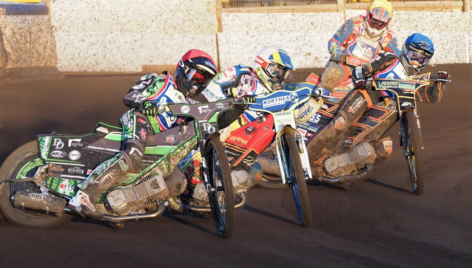 We hope you all enjoyed the JOSH AUTY testimonial at the Eddie Wright Raceway yesterday.

Cracking racing and well done Ryan Douglas on winning the meeting.

Well done Josh on putting together a great meeting and good luck for the rest of the season.

📷 <a href="/ian_rispin/">Ian Rispin</a>