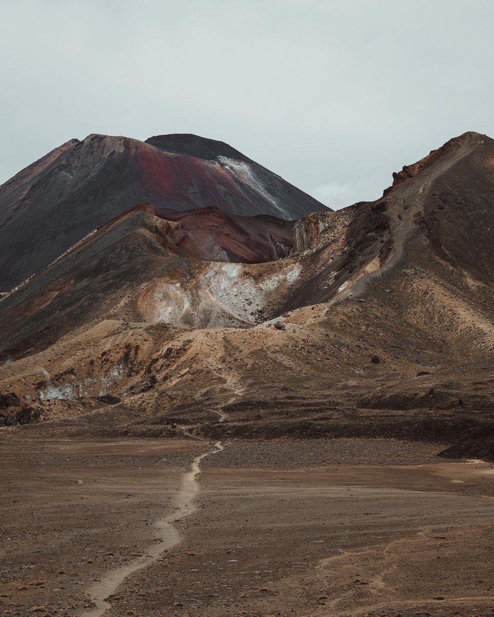 JoshTweedie's tweet photo. Two Truths and a Lie. You make the choice:

- Another planet
- A movie set
- A great New Zealand hike

#canonnz #mtdoom #tongarirocrossing #redcrater #hikingadventures #findyourpeaknz #NZMustDo #exploringourglobe #depthsofearth #allaboutadventures #outdoortones @CanonNZ https://t.co/9Wi10gYZSI