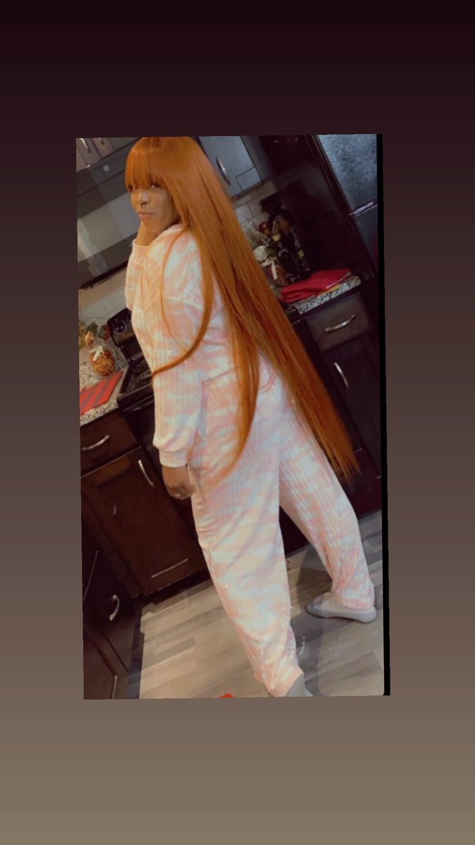 UrFavoriteHabit's tweet photo. 40 inches of Im That Bitch #CustomWig #HandCraftedBy @PawsBrokYoHeart 🥰 https://t.co/pZe8FwaeGG