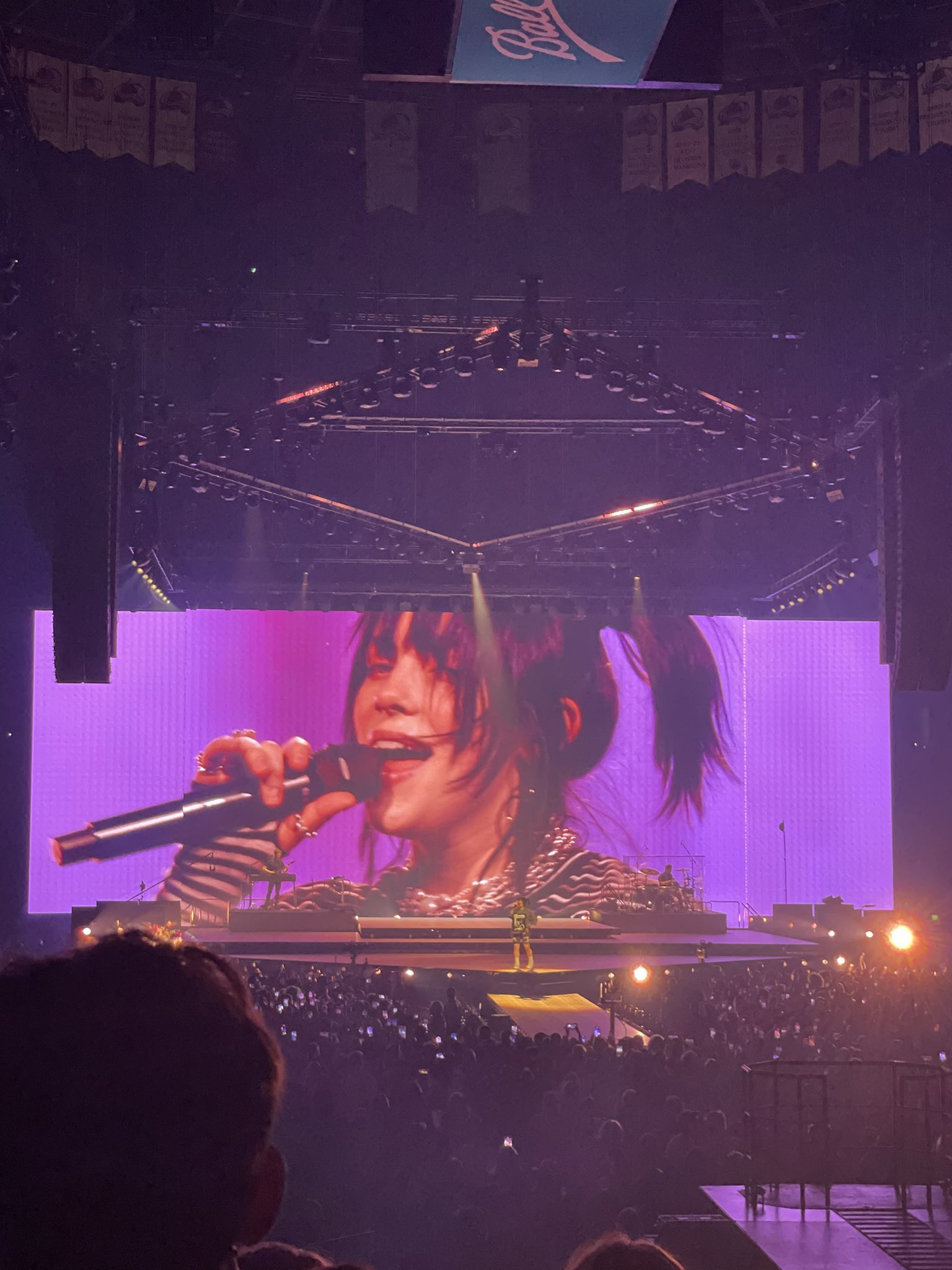 Billie Eilish Tours on Twitter "HTEDenver Billie performing at the