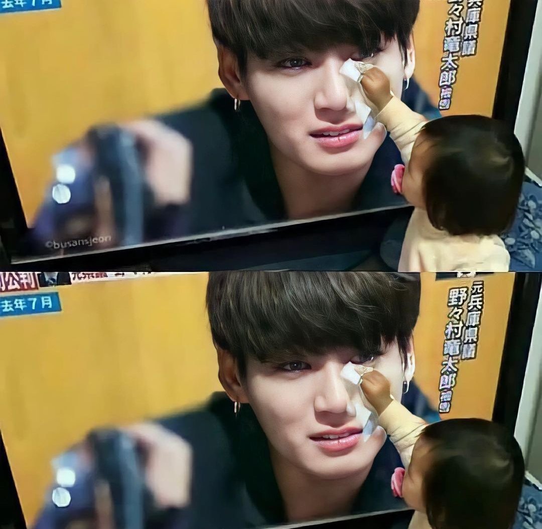 FatimaAtikah's tweet photo. Omg 😭
We love you jungkook 😭💜 https://t.co/LZzta1BHKh