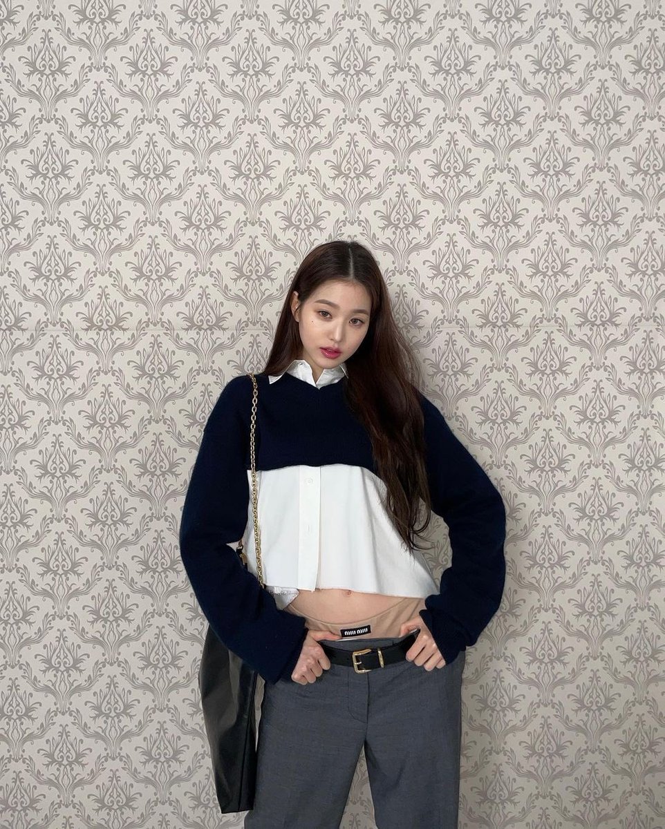 wonyoung pics tweet media