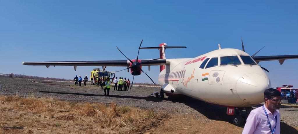 NoorHas74136796's tweet photo. #TimeForTechnician
#AIESL_TechStrike 
Air india aircraft without technician https://t.co/jKHh5XL5mQ