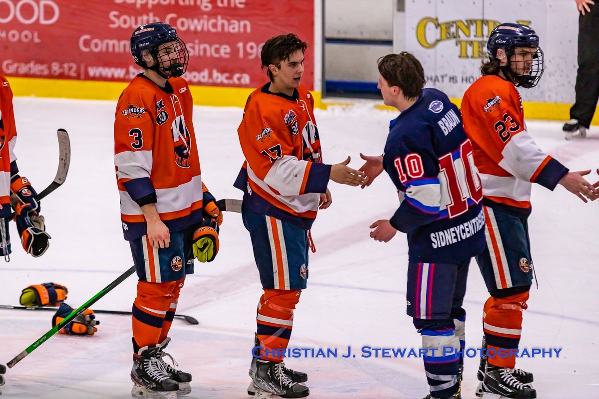 ppanthersvijhl's tweet photo. FINALS!  Trailing 3-0 to the @IslandersKP , @logan_speirs and @kybrownnn_91 each score a pair of goals each, with Brown scoring in OT, to give the @ppanthersvijhl an improbable come from behind win in Game 6.  They now advance to face @GeneralsJrB in the @vijhlofficial finals! https://t.co/PYxqRrmnbM