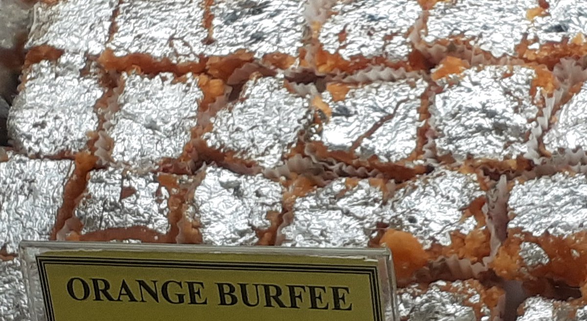 MUMBaIndiansFan's tweet photo. When in Nagpur....Never to miss!😛
#Nagpur #OrangeBarfee #Sweettwitter https://t.co/OMAGUNGQ5K