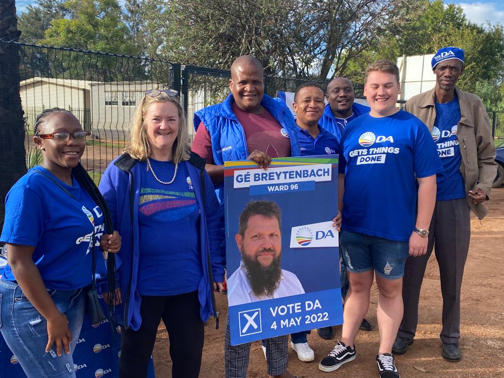 AnruMeyer's tweet photo. By election for Ward 96 Tshwane
#VoteDA #DAatWork https://t.co/EovWcyG642
