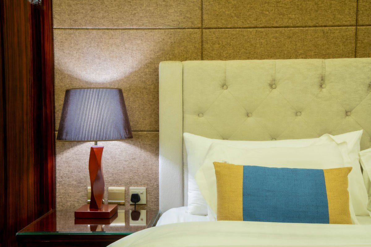 تمتع بإقامة فاخرة و خدمات متكاملة على مدار الساعة في #فندق_هوليداي_الخليج #الرياض
للحجز: 0537466333 | 011212833