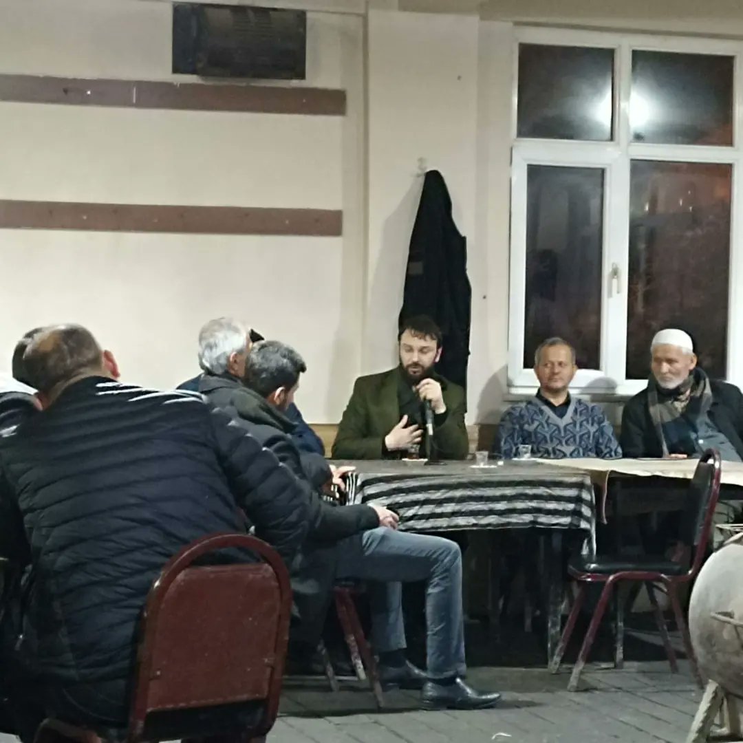 gencsakarya1's tweet photo. #GençDiyanetErenler ekibiyle harika bir akşam geçirdik. Hem kahvehanede hem de gençlik lokalinde sohbet etme imkanı bulduk. Teşekkürler değerli hocam @ErolEkimBolu

#GençDiyanetErenler
#GençDiyanetSakarya
#GençDiyanet
#elifkuşağı
#geleceğimizgençliğimiz https://t.co/CUvxCEivmj