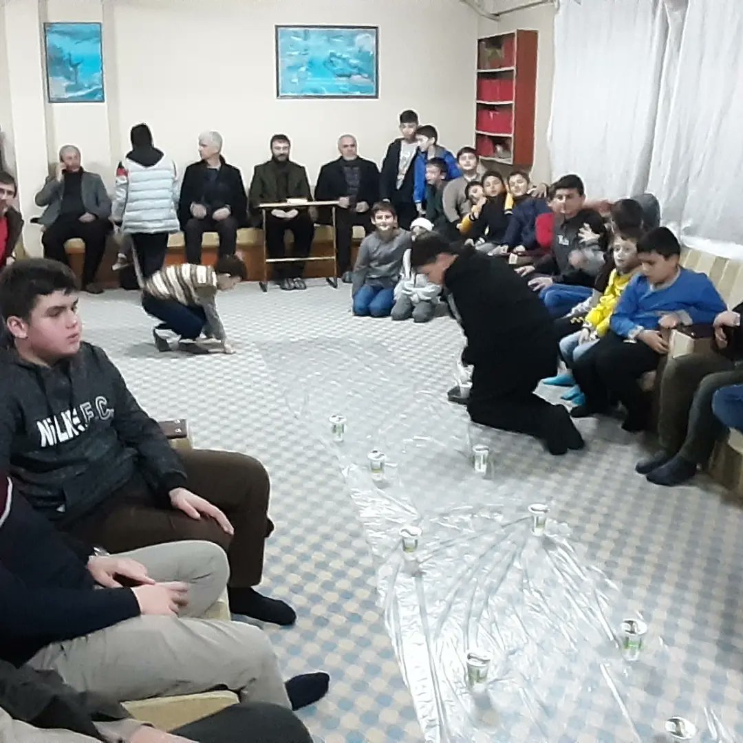gencsakarya1's tweet photo. #GençDiyanetErenler ekibiyle harika bir akşam geçirdik. Hem kahvehanede hem de gençlik lokalinde sohbet etme imkanı bulduk. Teşekkürler değerli hocam @ErolEkimBolu

#GençDiyanetErenler
#GençDiyanetSakarya
#GençDiyanet
#elifkuşağı
#geleceğimizgençliğimiz https://t.co/CUvxCEivmj