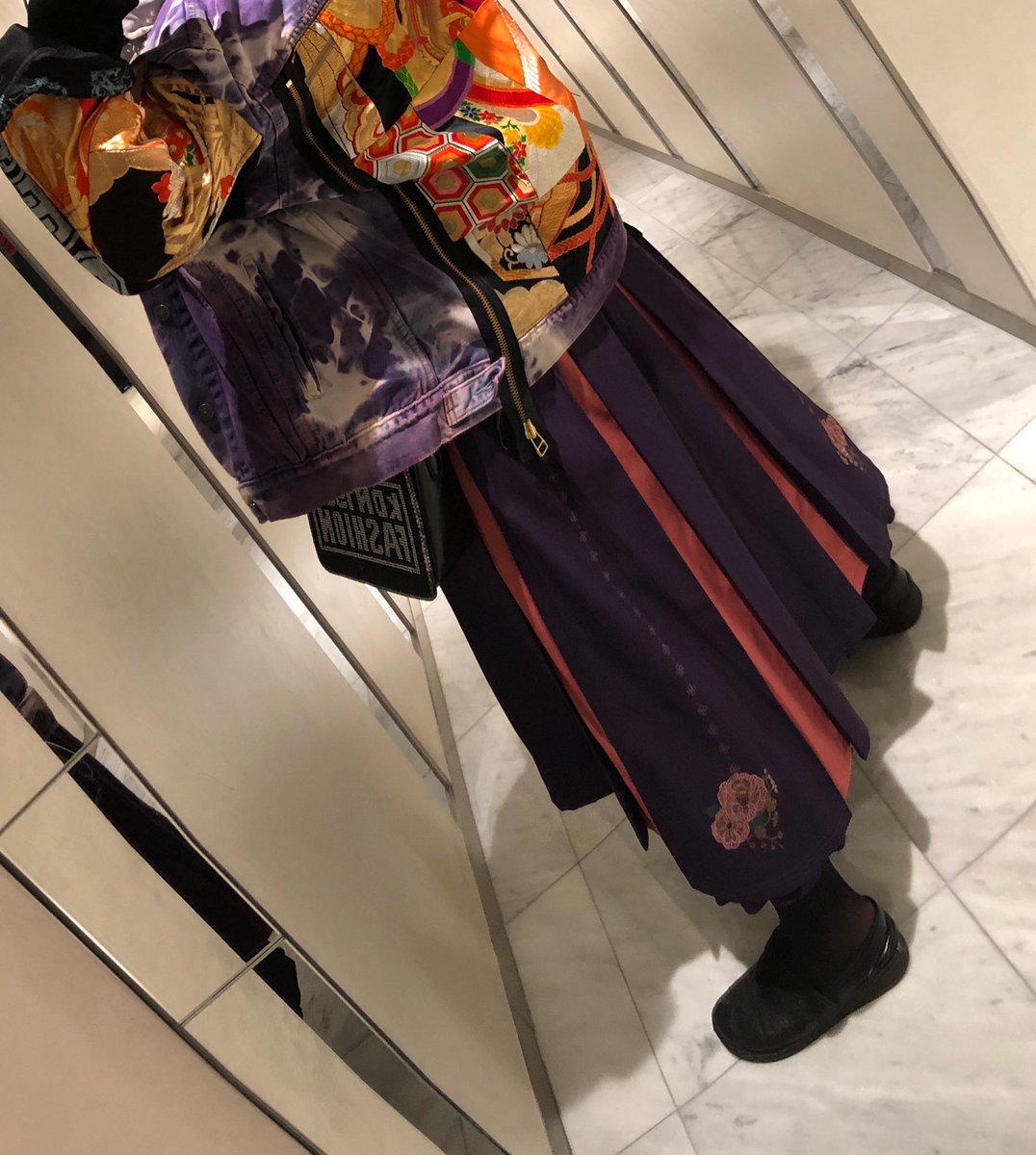 woshiwangqifei's tweet photo. オッズとbroke city gold 似合うかも🧞 https://t.co/ryY8AcEfXA