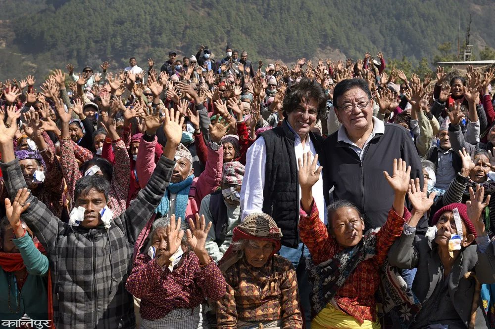 AngadDhakal's tweet photo. From darkness to colourful sight.
#happyfaces #emmotion #blindness #darkness #sight #cataract #cataractsurgery #sucsessful #surgery #sandukruit #drruit #doramba #ramechhap #tilgangainstituteofophthalmology #photojournalism #photojournalist #pjclub #pj
@registandiary https://t.co/CzifPFkwnb
