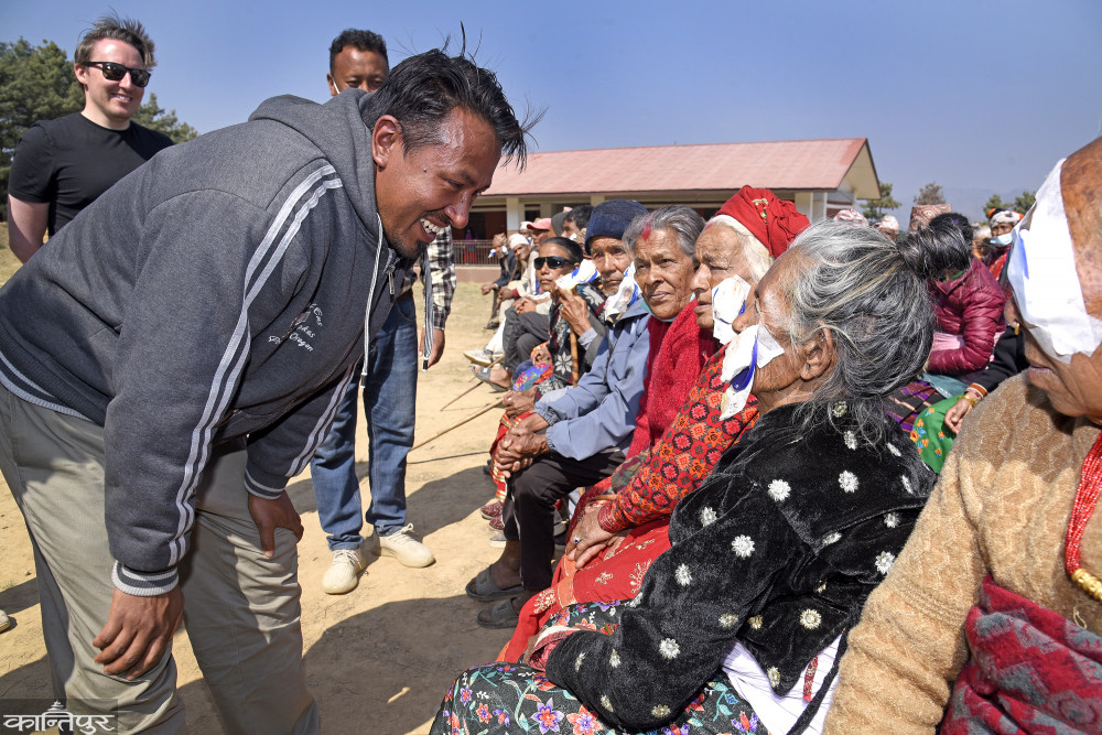 AngadDhakal's tweet photo. From darkness to colourful sight.
#happyfaces #emmotion #blindness #darkness #sight #cataract #cataractsurgery #sucsessful #surgery #sandukruit #drruit #doramba #ramechhap #tilgangainstituteofophthalmology #photojournalism #photojournalist #pjclub #pj
@registandiary https://t.co/CzifPFkwnb