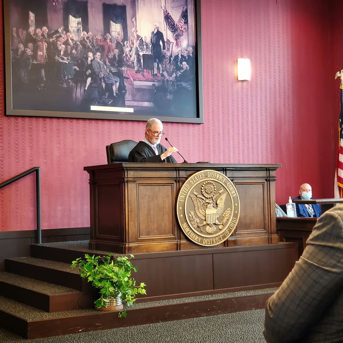 OCACleveland's tweet photo. Welcome and congratulations to the 49 newly naturalized U.S. citizens at the 11 a.m. ceremony Fri. with the Honorable Judge Greenberg administering the Oath of Allegiance. OCA Greater Cleveland was honored to assist 25 new Americans in registering to vote.
#ACEtheVote https://t.co/nP7FxZZAMg