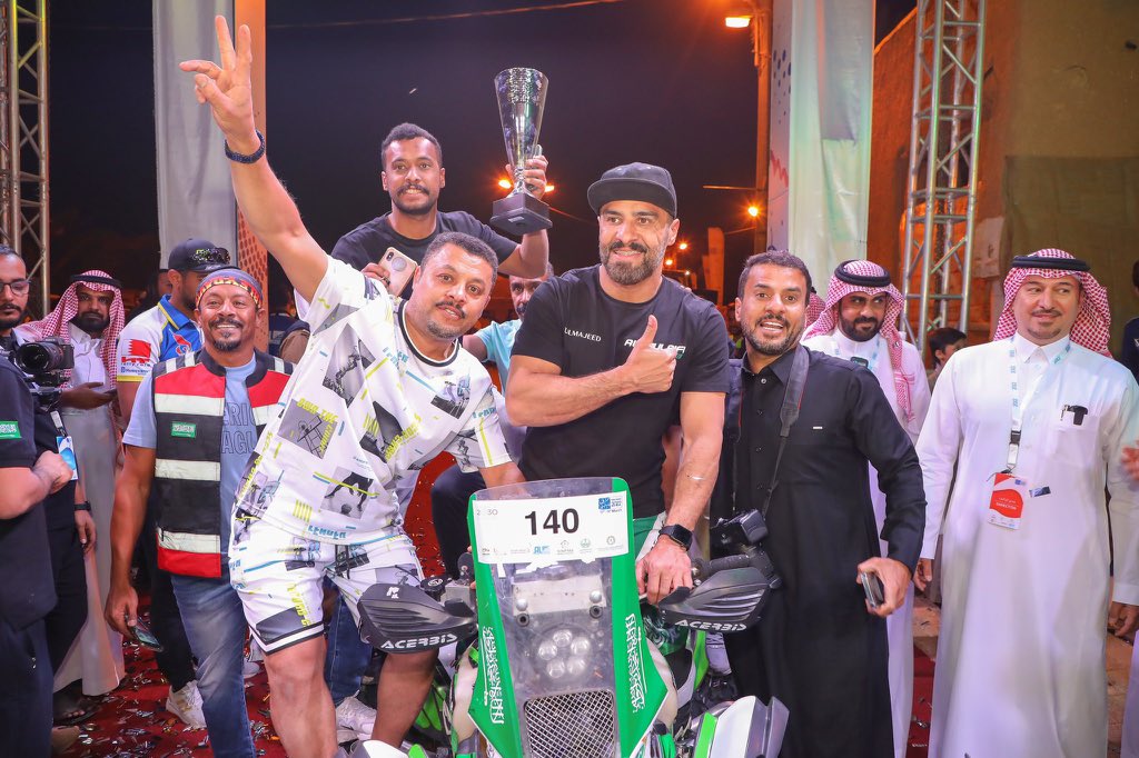 🏆 | 

الكابتن عبدالمجيد الخليفي يتوج بطلاً لفئة الكواد بـ #رالي_سدير_2022 . 👏🏻

.