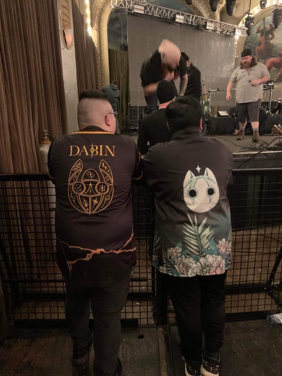 swerrrvekv's tweet photo. Staff gave me one of @iamdabinlee ’s guitar picks tonight 😭 tonight was one of the best concerts I’ve been to https://t.co/fm8BuwWTBz