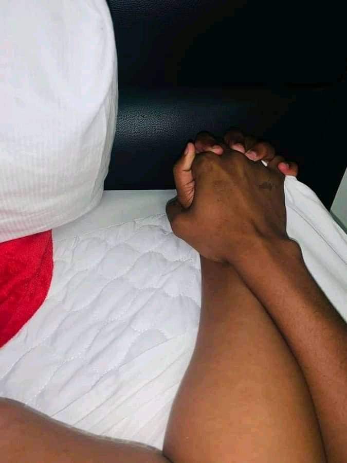 LYangay's tweet photo. Partners who pray together stay together🙏🏻 https://t.co/xuqWdAIaLA