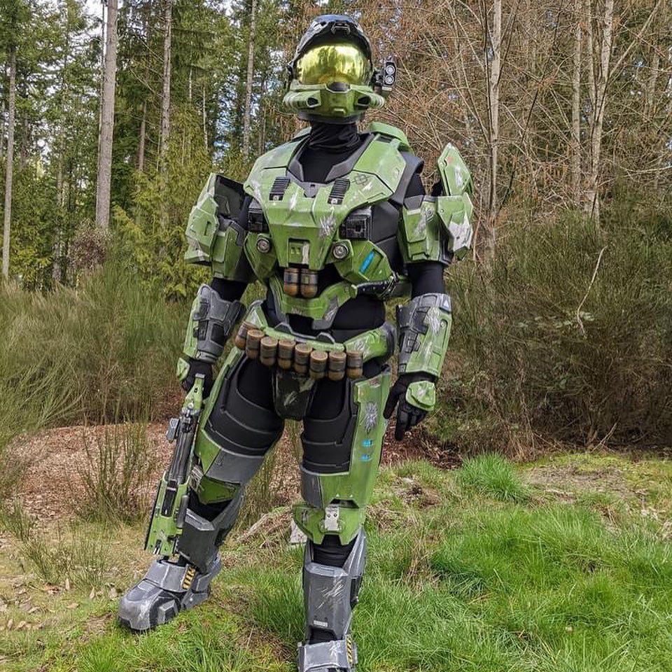 Zengarasu's tweet photo. The build…it’s finished. @Halo #Halo #HaloCommunitySpotlight #HaloReachcosplay #halocosplay #HaloInfinite #cosplay #spartancosplay #halocomunity https://t.co/2oZrIghALD