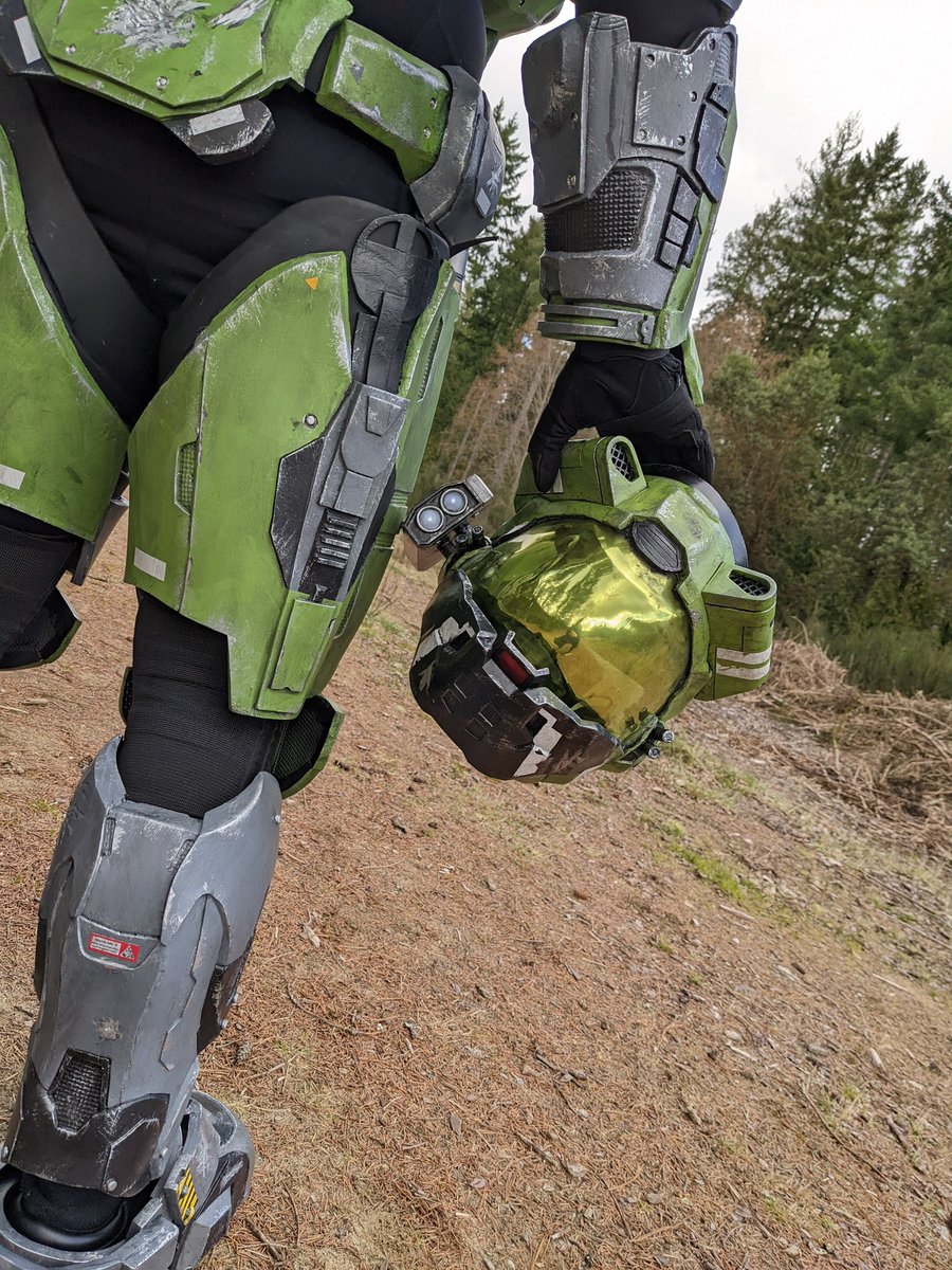 Zengarasu's tweet photo. The build…it’s finished. @Halo #Halo #HaloCommunitySpotlight #HaloReachcosplay #halocosplay #HaloInfinite #cosplay #spartancosplay #halocomunity https://t.co/2oZrIghALD