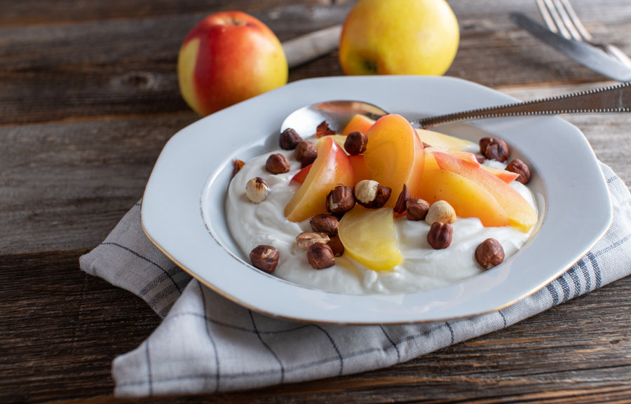 recetteduchef's tweet photo. Apprenez à réaliser à la maison le célèbre yaourt islandais : le skyr et succombez à nos idées recettes : https://t.co/2IcWT5kGgZ
#yaourt #yogourt #skyr #recettes #recette #recipes #recipe https://t.co/3DKhEgZ2w0