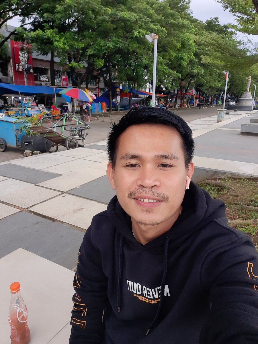 MkssrD's tweet photo. Pantai losari https://t.co/6zlLxIHEqz