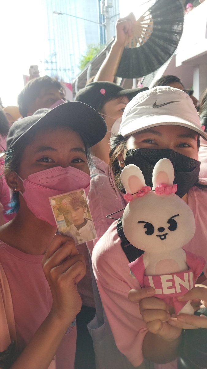 seukijeusq's tweet photo. @SM0LLBIN HIIIII https://t.co/np0NK8KRQb
