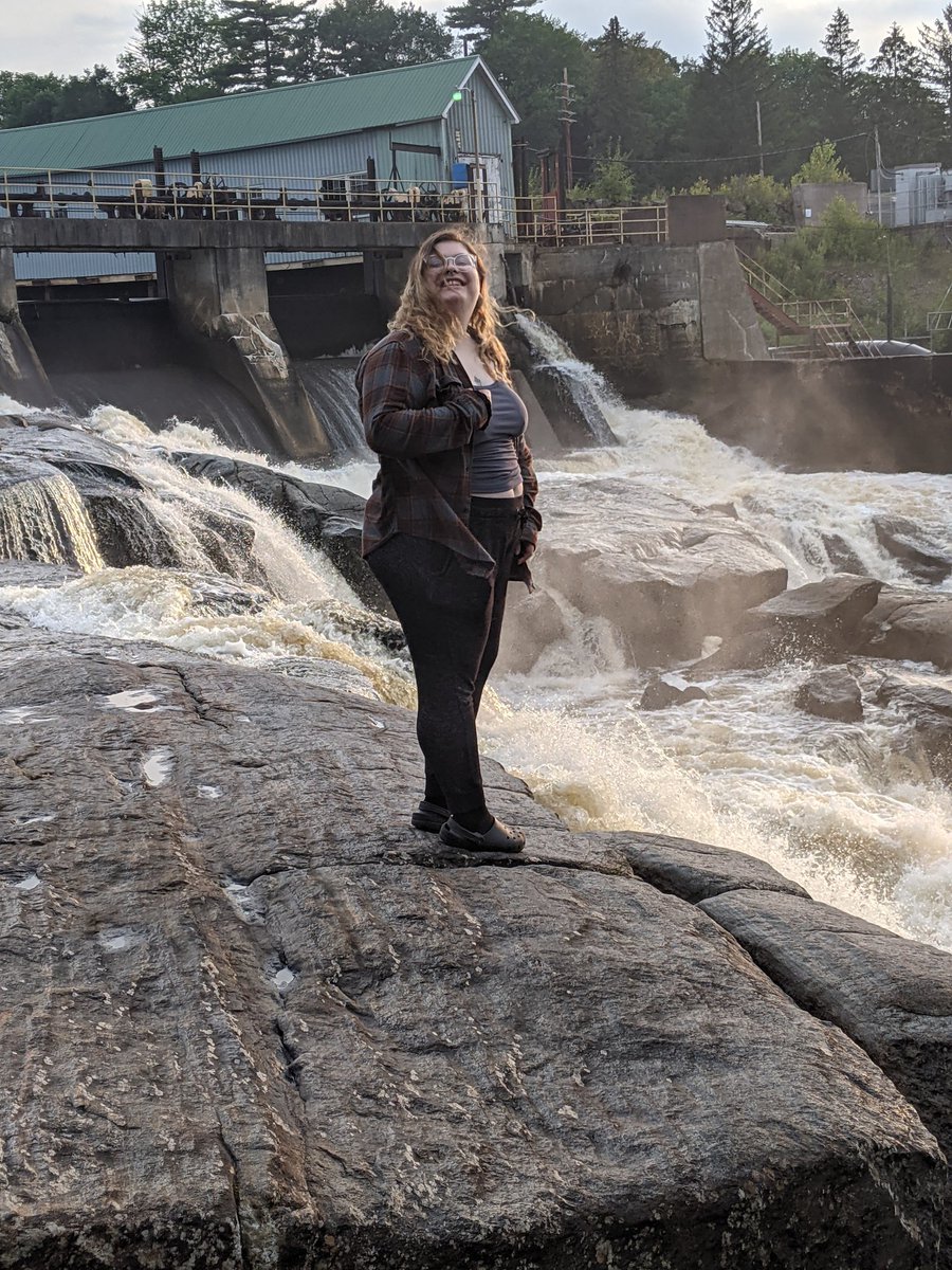 k_mcnett's tweet photo. honestly don't know how I am so lucky to have her. She supported me through everything. Treats me like I should be. I honestly couldn't ask for more. I love you @Spookki_ https://t.co/Zh9ivq1Mvn