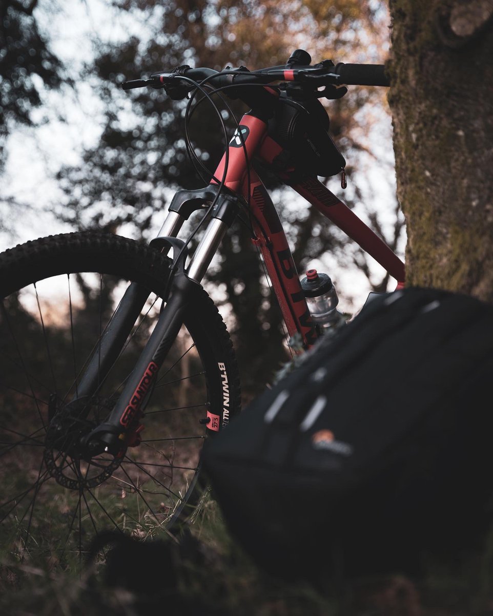 neilmct's tweet photo. Back on the bike after snapping a knee ligament off in #jiujitsu in Dec. Good times! #btwin #lowespro #helenstower #bangorni #newtownards https://t.co/hvV5pg5ypl