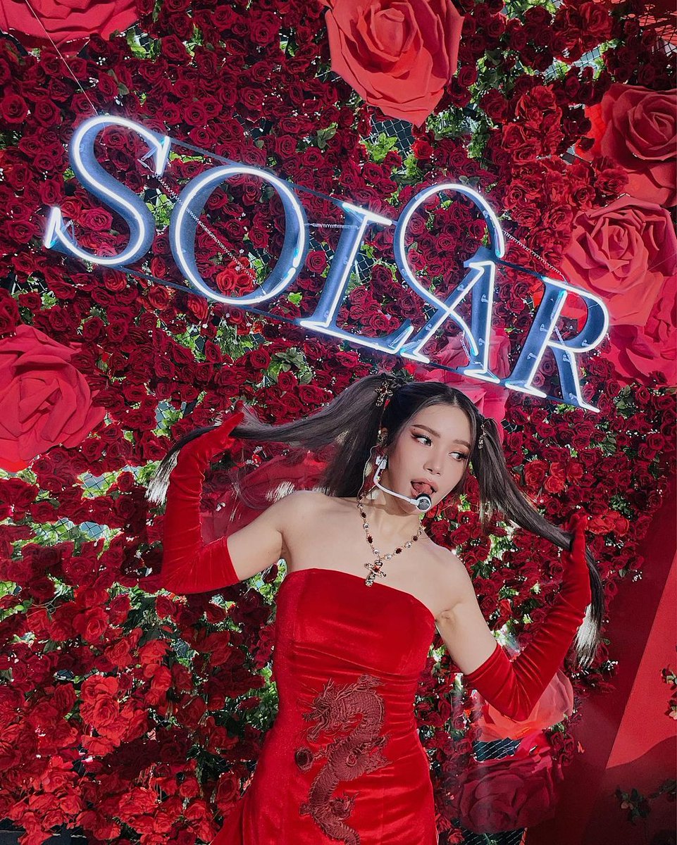 solarkeem_bot's tweet photo. [📸] 2022.03.20

I love Red❤

🔗https://t.co/kYxGSicGTZ

#솔라 #SOLAR
@RBW_MAMAMOO https://t.co/T2FQ0Dt8Ls