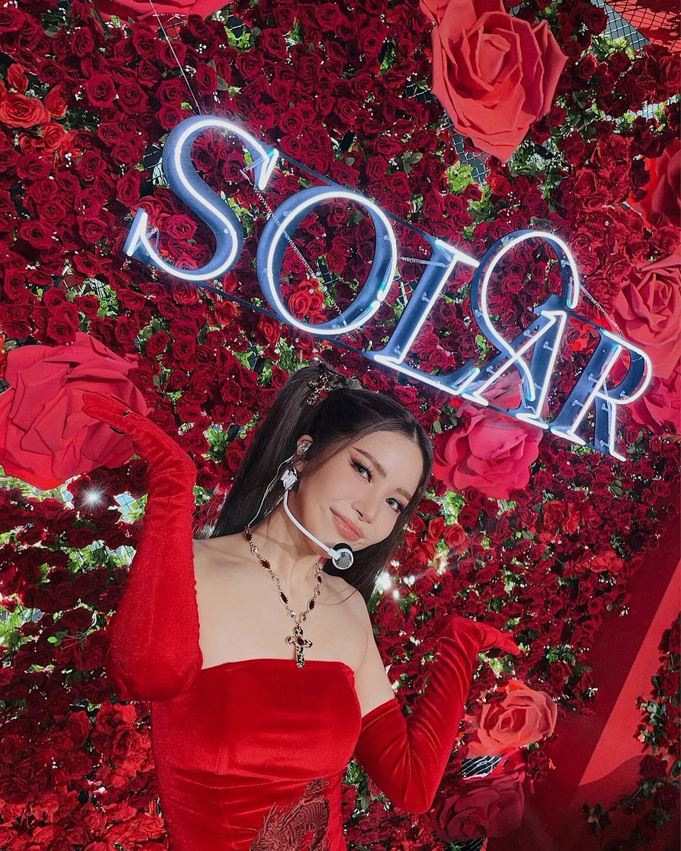 solarkeem_bot's tweet photo. [📸] 2022.03.20

I love Red❤

🔗https://t.co/kYxGSicGTZ

#솔라 #SOLAR
@RBW_MAMAMOO https://t.co/T2FQ0Dt8Ls