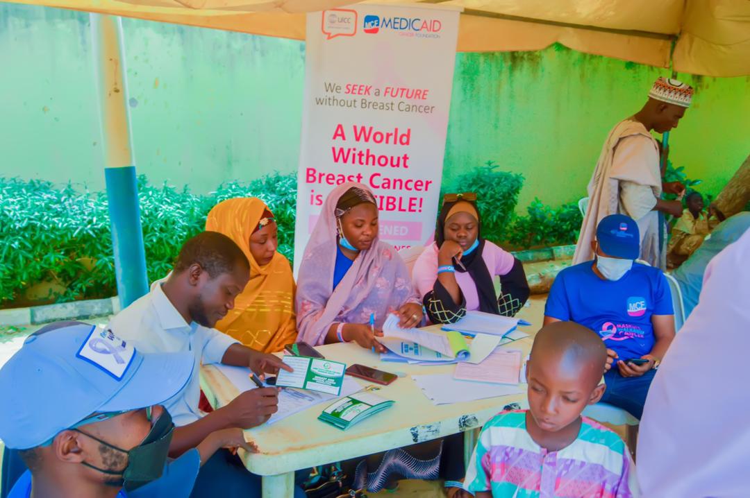 MedicaidcfP's tweet photo. The activity which keys into the Global Strategy for the Elimination of #CervicalCancer was carried out at the District Head of Gwandu’s Palace during a Medical Outreach organised in collaboration with @officialnyscng #PersonalCDSProject & Gen. Hos. Gwandu.
#WalkAwayCancerNG
2/3 https://t.co/F1wHeCLdKl