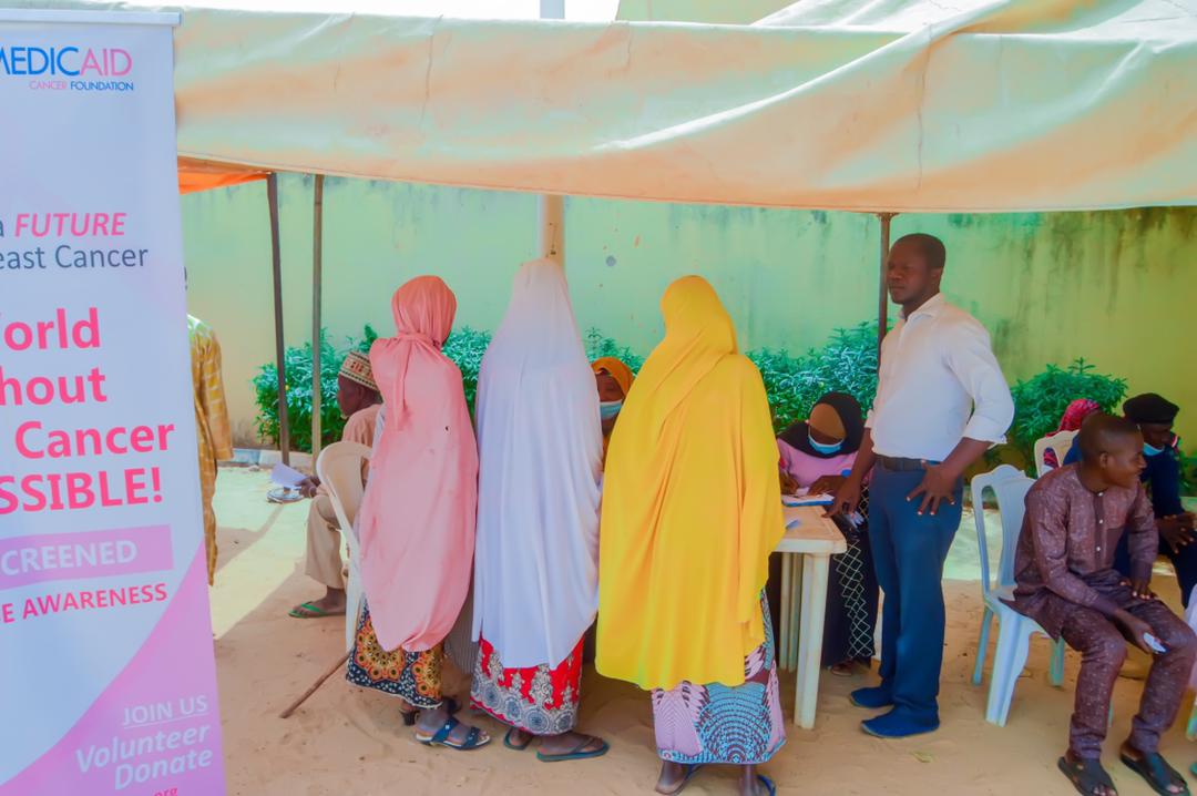 MedicaidcfP's tweet photo. The activity which keys into the Global Strategy for the Elimination of #CervicalCancer was carried out at the District Head of Gwandu’s Palace during a Medical Outreach organised in collaboration with @officialnyscng #PersonalCDSProject & Gen. Hos. Gwandu.
#WalkAwayCancerNG
2/3 https://t.co/F1wHeCLdKl