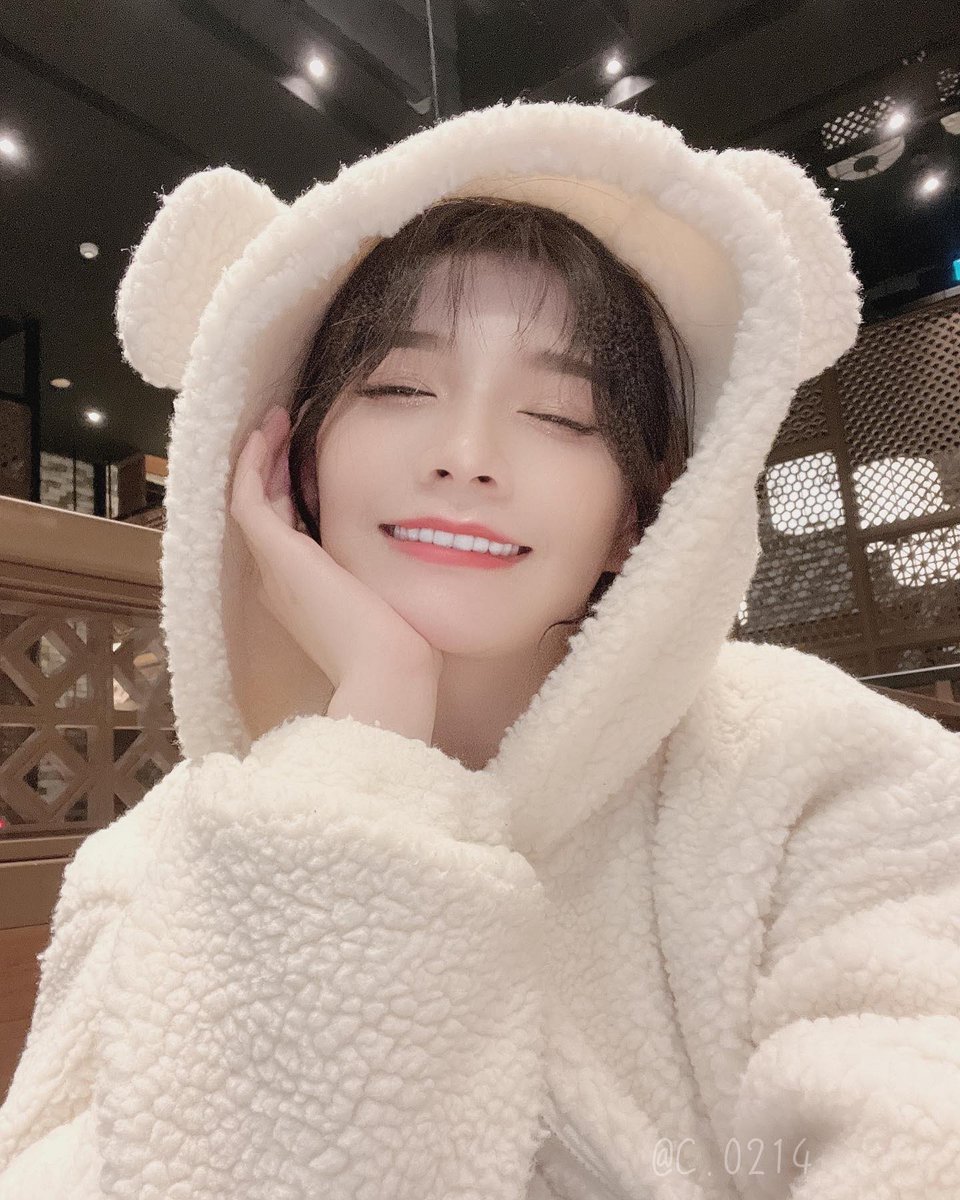 c___0214's tweet photo. 熊宝宝三连啪😘😘😘  #原味内衣裤 https://t.co/kYobkYyhf3