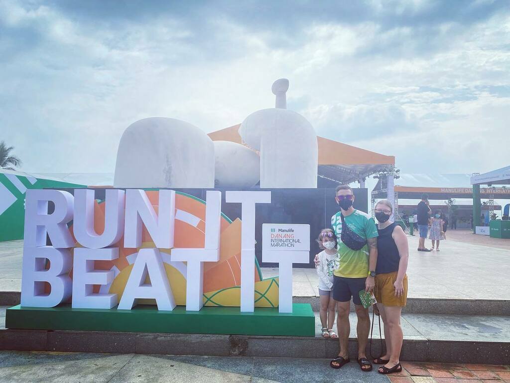 Kelly_Schulz's tweet photo. Da Nang International Marathon 2022 — it was great to be back after two years of races being cancelled. Great weekend with family, friends and the amazing Vietnamese running community! @rundanang https://t.co/oWEJm6LpdT