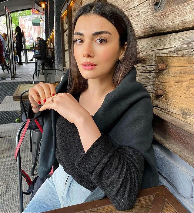 ozgeyetkinlik's tweet photo. GÜNAYDIN🌸

Mention etkinliği 🎊
Hedef 3500 mention+bol rt ve fav
Etiketler⬇️

ÖzgeYağız #ÖzgeYağız

Mention event 🎊
The target is 3500 mentions+lots of rt and fav
Tags⬇️

ÖzgeYağız #ÖzgeYağız https://t.co/i4FF5tW4a4