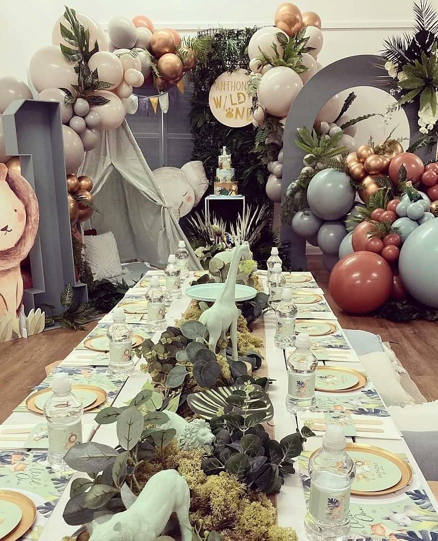 Zuziliciouscake's tweet photo. A photo of my cake set up at a party 
#eventstyling #eventplanner #eventplanning #birthdayparty #birthdaypartyideas #sevenoaks #tonbridge #tunbridgewells #cake #cakes #partyplanner #partyplanning #happy #birthdayparty #partytime #kidsparties #fun #kidspartyideas  #partystyling https://t.co/ZpcsiBB5MQ