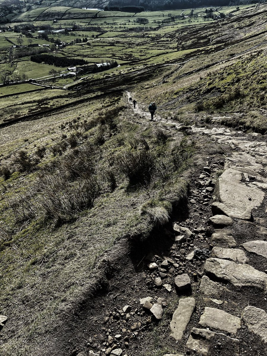 absinthe3434's tweet photo. We’ll worth the vertical hike for this view #pendlehill #beautifulbarley #pendlewitches #MentalHealthMatters #50challenges https://t.co/7cVPiOQcwe