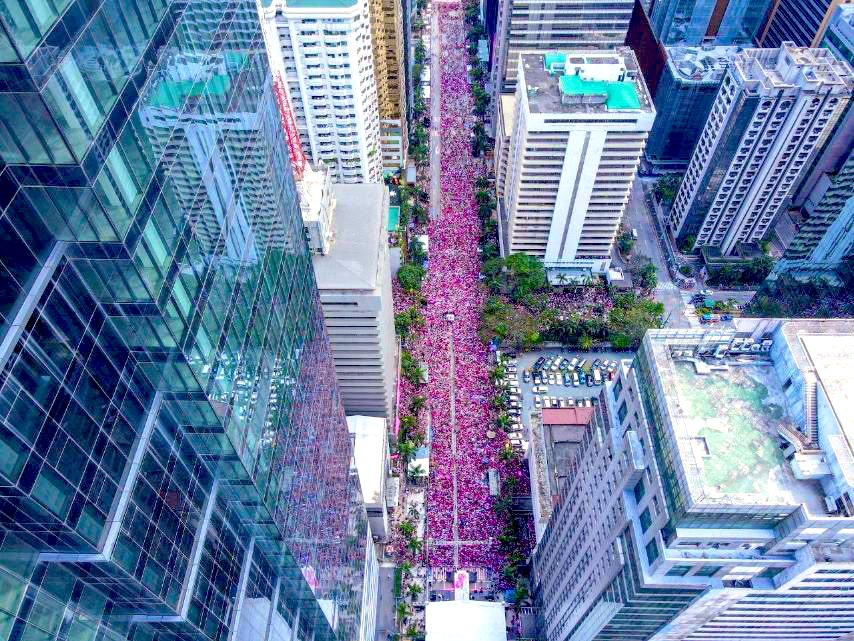 Yes, Leni Robredo's middle class base showed up in this behemoth rally at #PasigLaban. The real challenge now is to translate this immense political energy be co-owned by the basic masses, which is morally yearning for genuine change . Abutin ang mga tunay na nasa laylayan.