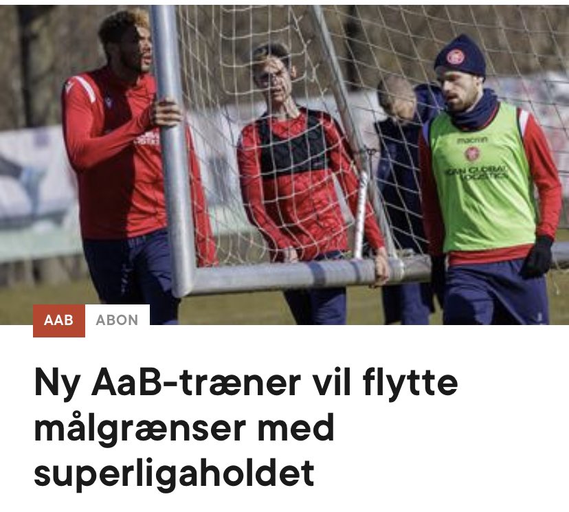 JostaLarsen's tweet photo. I see what you did there @clausjen !!
#flytte #mål #tøhø 🤣🤣 https://t.co/Et41nHyrfJ