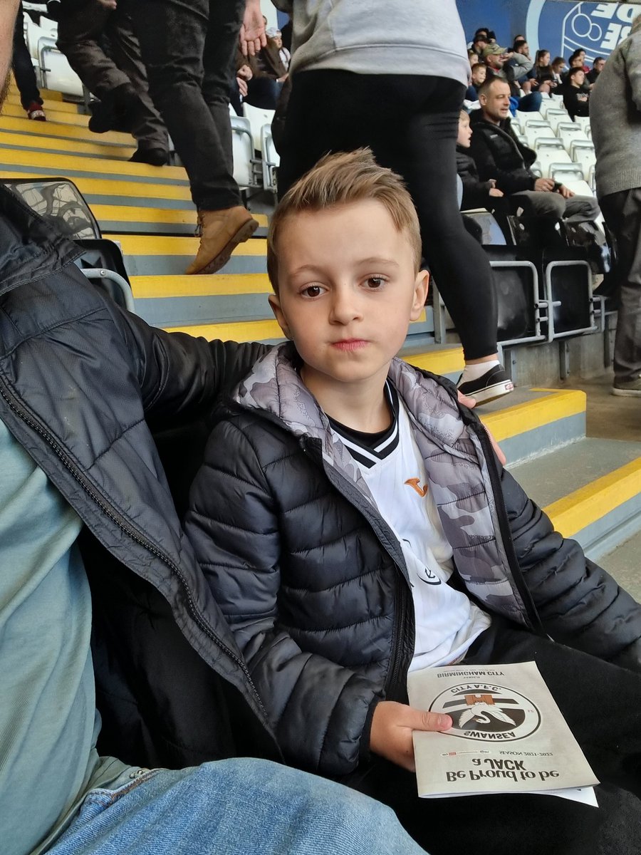 jackoliverwhite's tweet photo. First live match for George. He loved every moment, despite the draw @SwansOfficial #Swans https://t.co/icUQpls14u