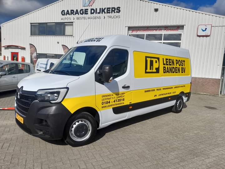 arjan3008's tweet photo. Door @GarageDijkers Weer een mooie #Renault  Master afgeleverd aan leverd aan Leen Post Banden #Sliedrecht #Schelluinen . @RenaultTrucksNL @RenaultTrucksBe @ThomannNFZAG @mijnvsr @renaulttrucksde https://t.co/FEo6X659AX