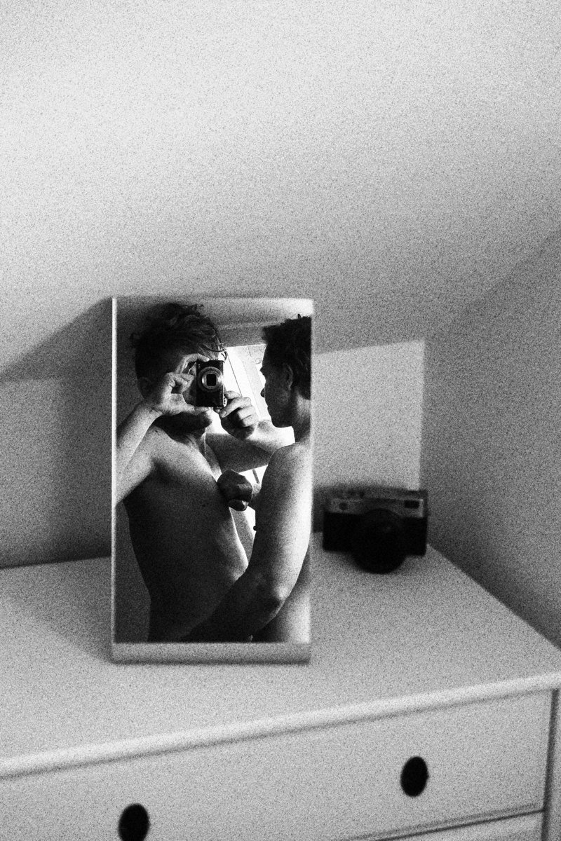 Dormer

#gay #guys #fun #blackandwhite #winter #love #nude #underwear #Travel