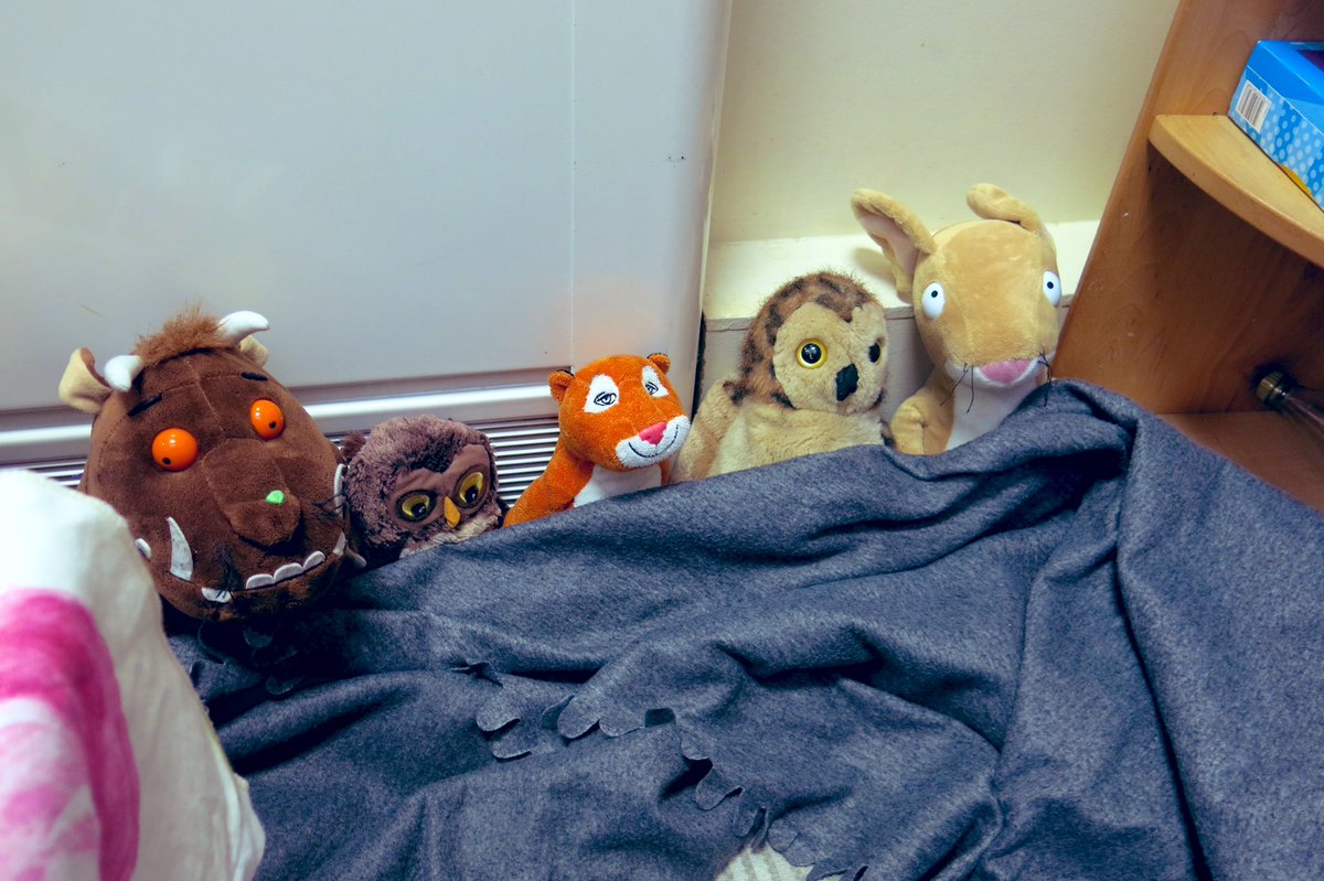 misssmythe_HT's tweet photo. Our ‘Home Area’ has daily parties. This one was definitely one of my favourites. I loved the attention to details and being a part of their wonderful imagination 💭✨✨💜 #EYFS #EarlyYears #EY #StoryTelling
#HomeArea https://t.co/pJByXQrZ5n
