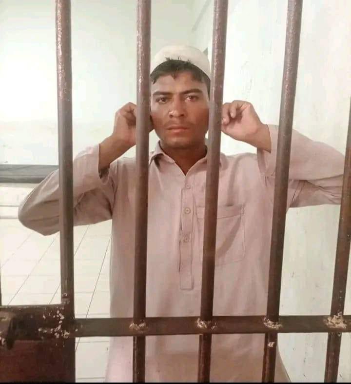 ImSamMehar's tweet photo. Now you will give "10 Tarzan" to "Sindh Police"...!
#Dalephilip https://t.co/6uSSF7acrl