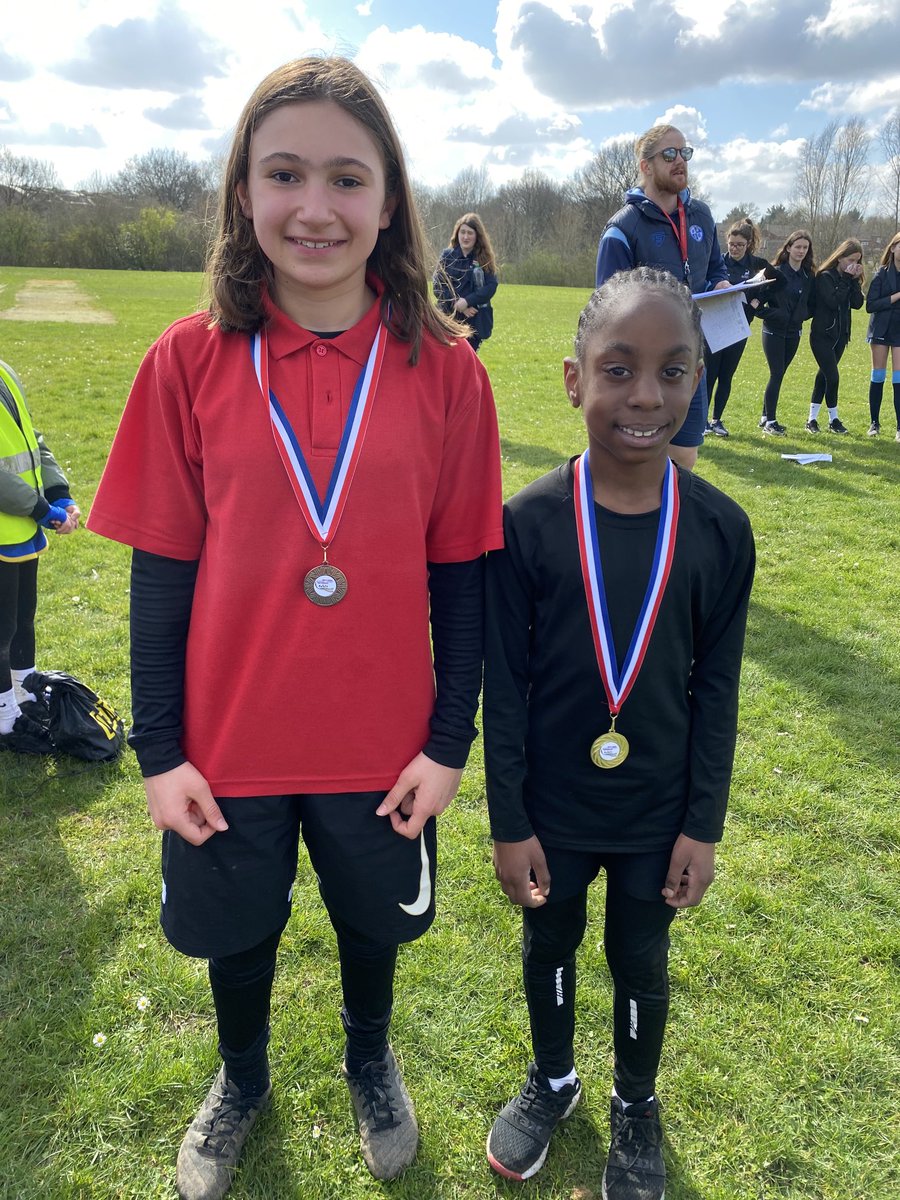 MrsW84436503's tweet photo. Had a great morning on Friday with 90 of ⁦@stjohnssch⁩ children at ⁦@WestEssexSSP⁩ family cross country event! Came back with 2 medals too! https://t.co/lJzpn1LXP7