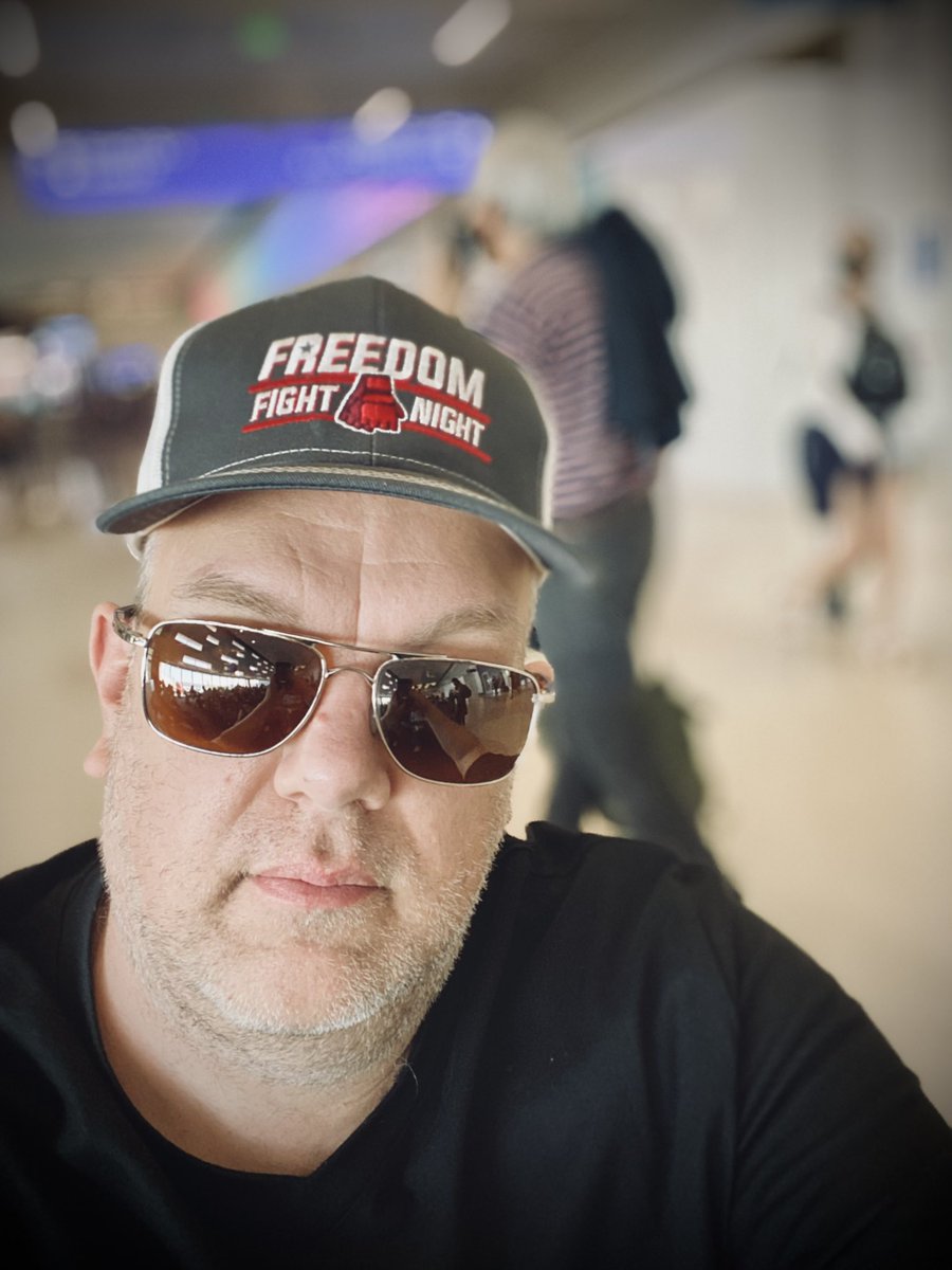damonroberts's tweet photo. Wish I had more time in #florida but it’s back to North Kor….I mean New York. Had fun last night. #FreedomFightNight https://t.co/UXhxEIL8fJ