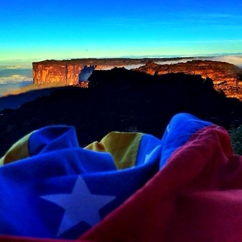 Dayitasoy's tweet photo. Venezuela  Monte Roraima. Gran Sabana ❤️🇻🇪❤️
#ViveAVenezuela 
#CaracasEcológica https://t.co/7YZ4deRXpn
