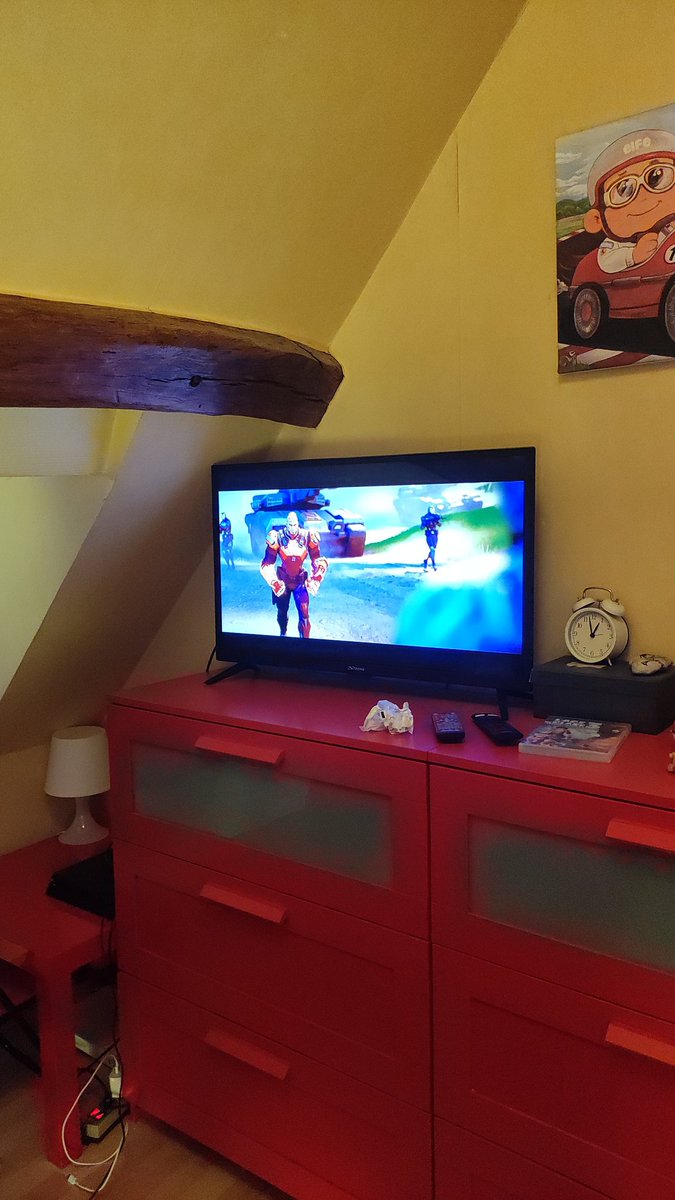 Chatox_chvgnl tweet media