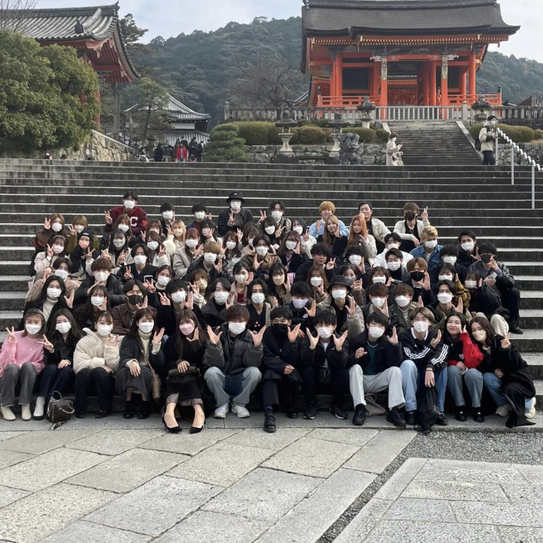 james_hbc's tweet photo. 毎週木曜日に名古屋の体育館を借りてみんなで仲良く楽しくスポーツをしています🤾‍♀️🏐

先輩後輩関係なくみんな仲良しなJamesに是非来てください🙌

気になった人はDMください📩
LINEのグループ招待します👬👭

#春から愛大 #春から愛知大学 https://t.co/cARhpQlfw9
