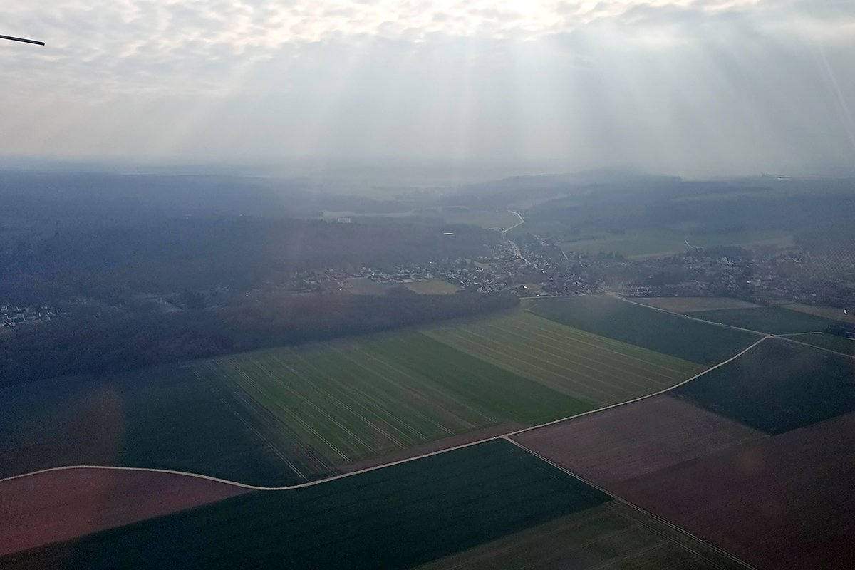 Globe_Spotter's tweet photo. En attendant mon vol de cet après midi. Voici quelques photos de la région de la Ferté-Alais prises le 05/03 dernier. 😁😁🛩️🛩️
#ULM #ULMGeeks #ULMPassion #ULMLiberte #ElevePilote #LaFerte #LFFQ @FFfplum @AJBS_LFA https://t.co/yUsZ8yNTMH